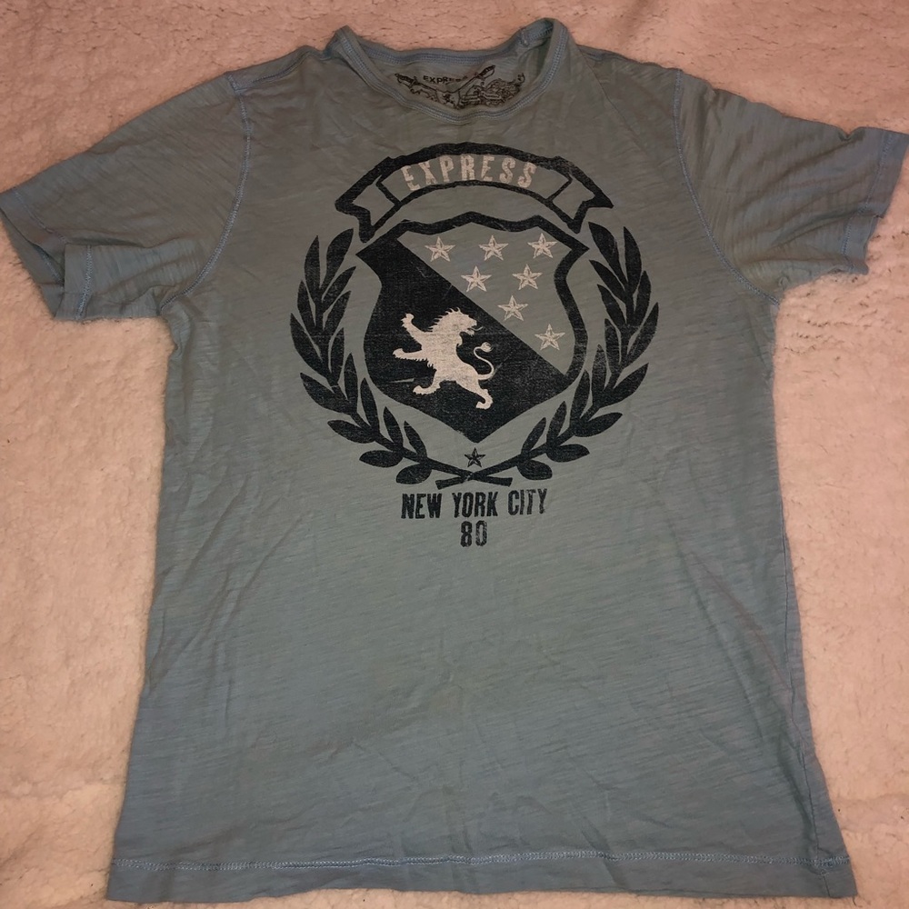 Men’s Express Graphic Tee Size Small